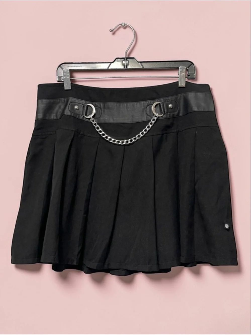 ROYAL BONES Pleated Chain Deco Mini Skirt 2X